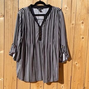 Take 50% OFF- Robert Louis Women's White & Black Blouse, Size-3X